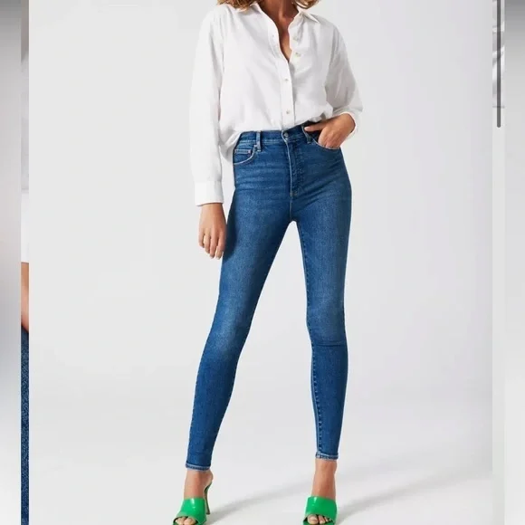 ARITZIA Denim Forum The Lola High Rise Skinny 24W 30L from Aritzia - Picture 2 of 8